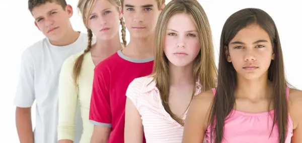 3 Tips To Help Your Teen Take The Lead With Peer Relationships