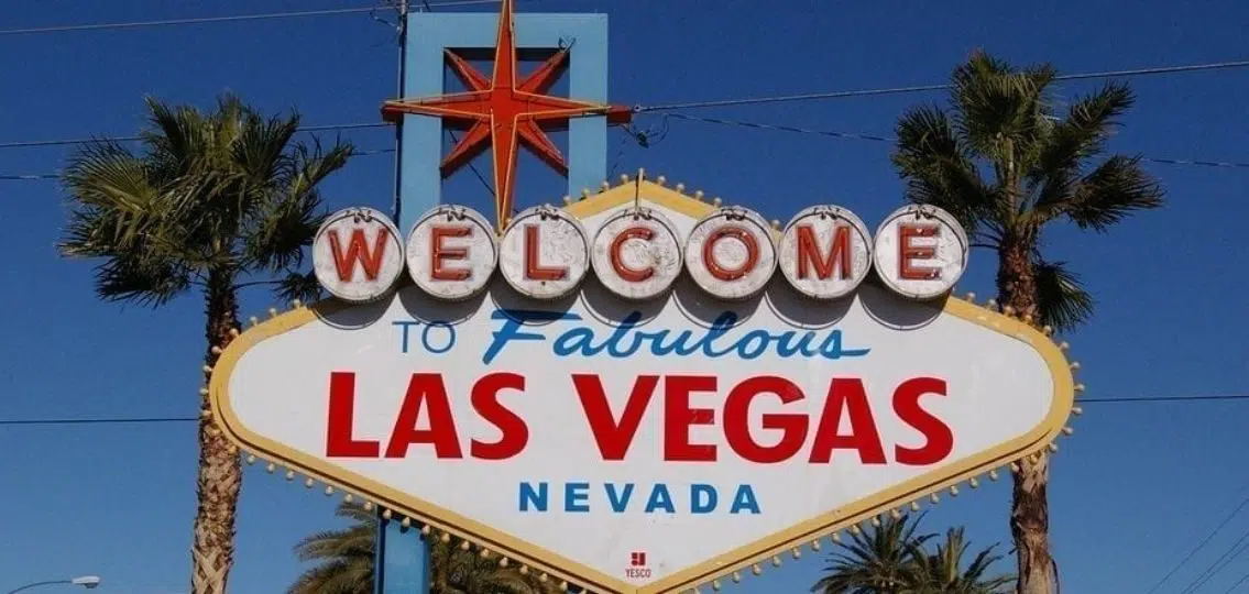 welcome to fabulous las vegas nevada sign