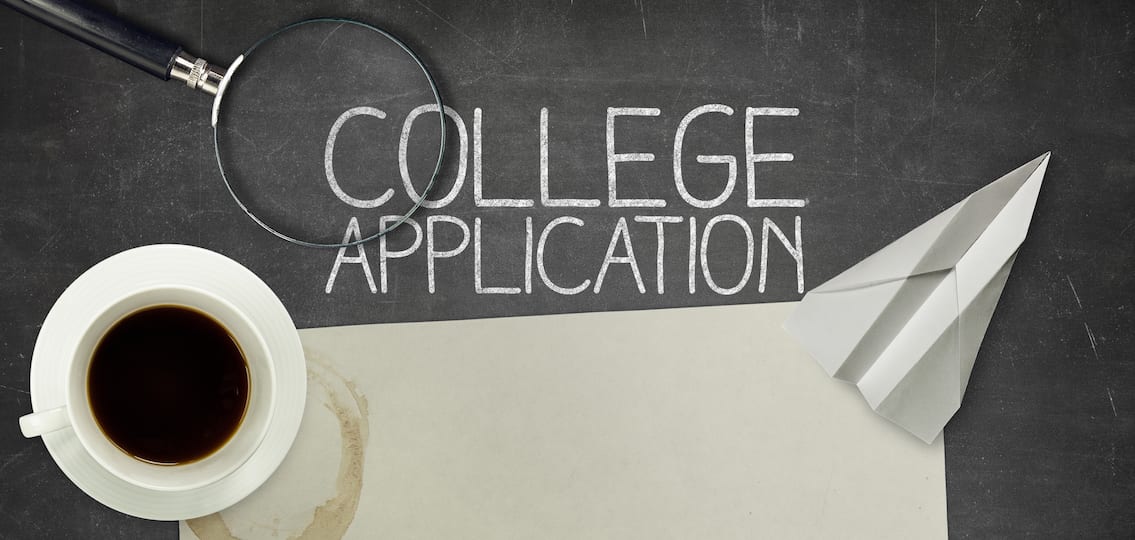 The College Parents Guide To College Application Help