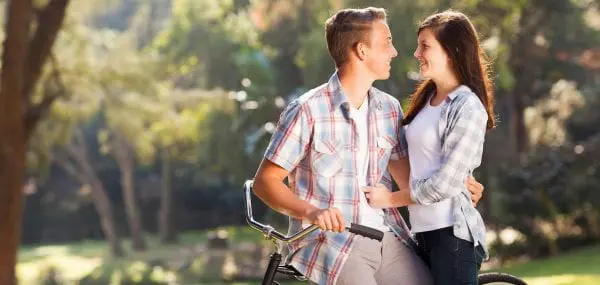 4 Ways High School Relationships are a Win-Win for Teenagers