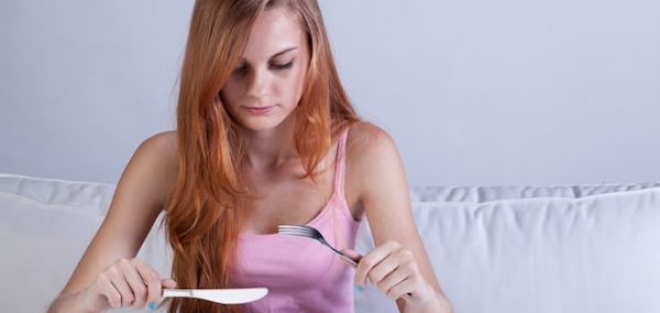 Warning Signs of an Eating Disorder, and What to Do If You Spot Them