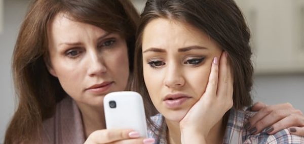 Worried Your Teen is Sexting? Sexting Signs Parents Should Watch For