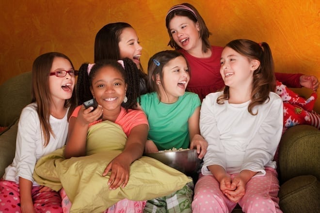 8 Ways To Handle A Sleepover Party With Your Tween Or Teen 9195