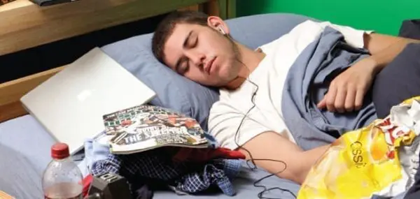 Teenage Sleep Routine: I Hate When My Teen is Still Sleeping at Noon
