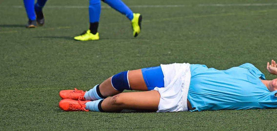 Injury on the women's soccer match