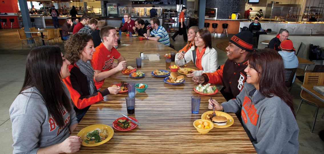College BGSU Cafeteria students eating