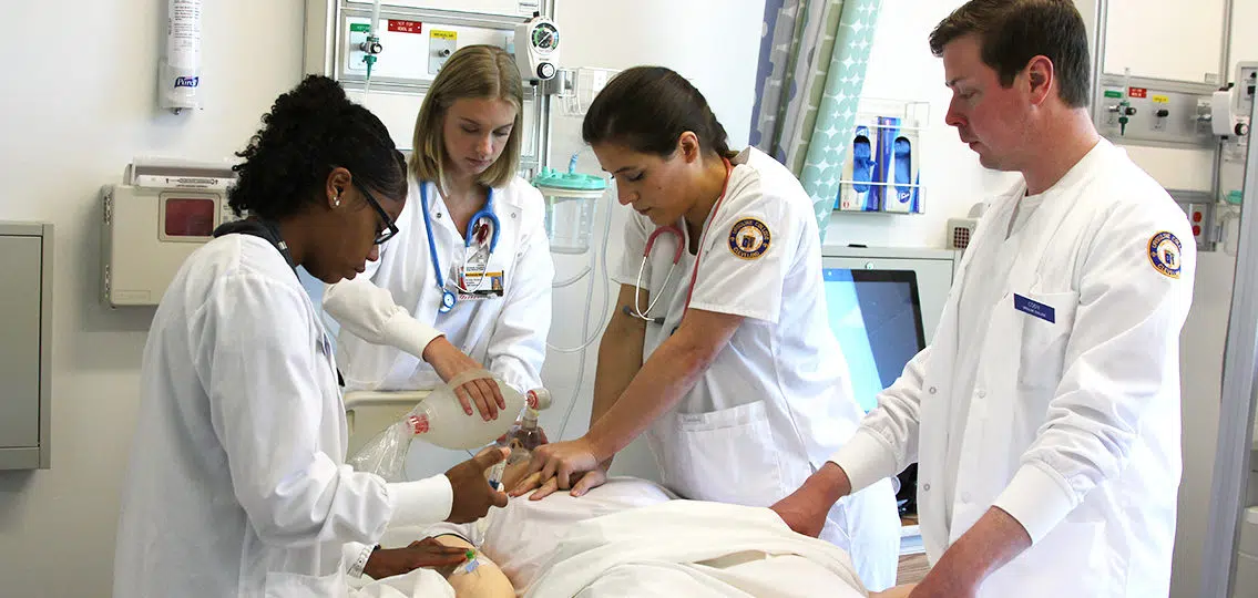 teens in a nursing program learning how to become a nurse