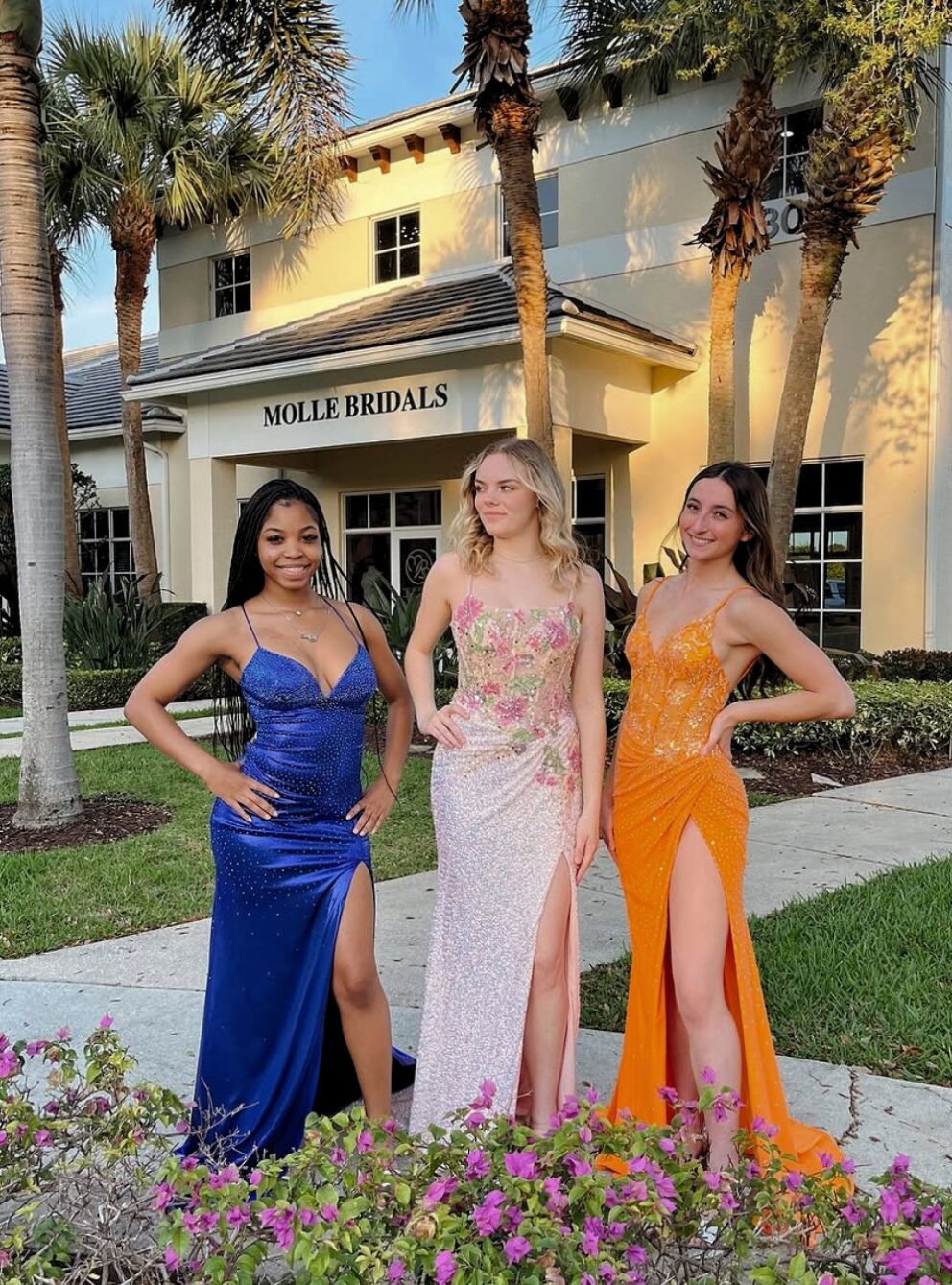 22 Prom Picture Poses For Teenagers – ParentingBest.com