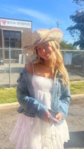 dress like a farmer day