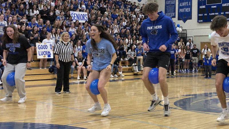 Pep Rally Balloon Waddle Race